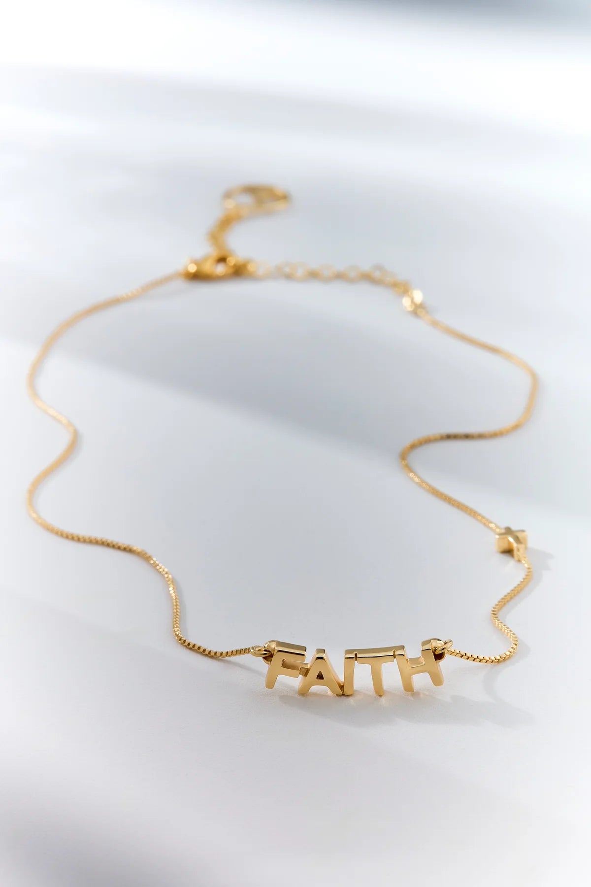 Collana Faith