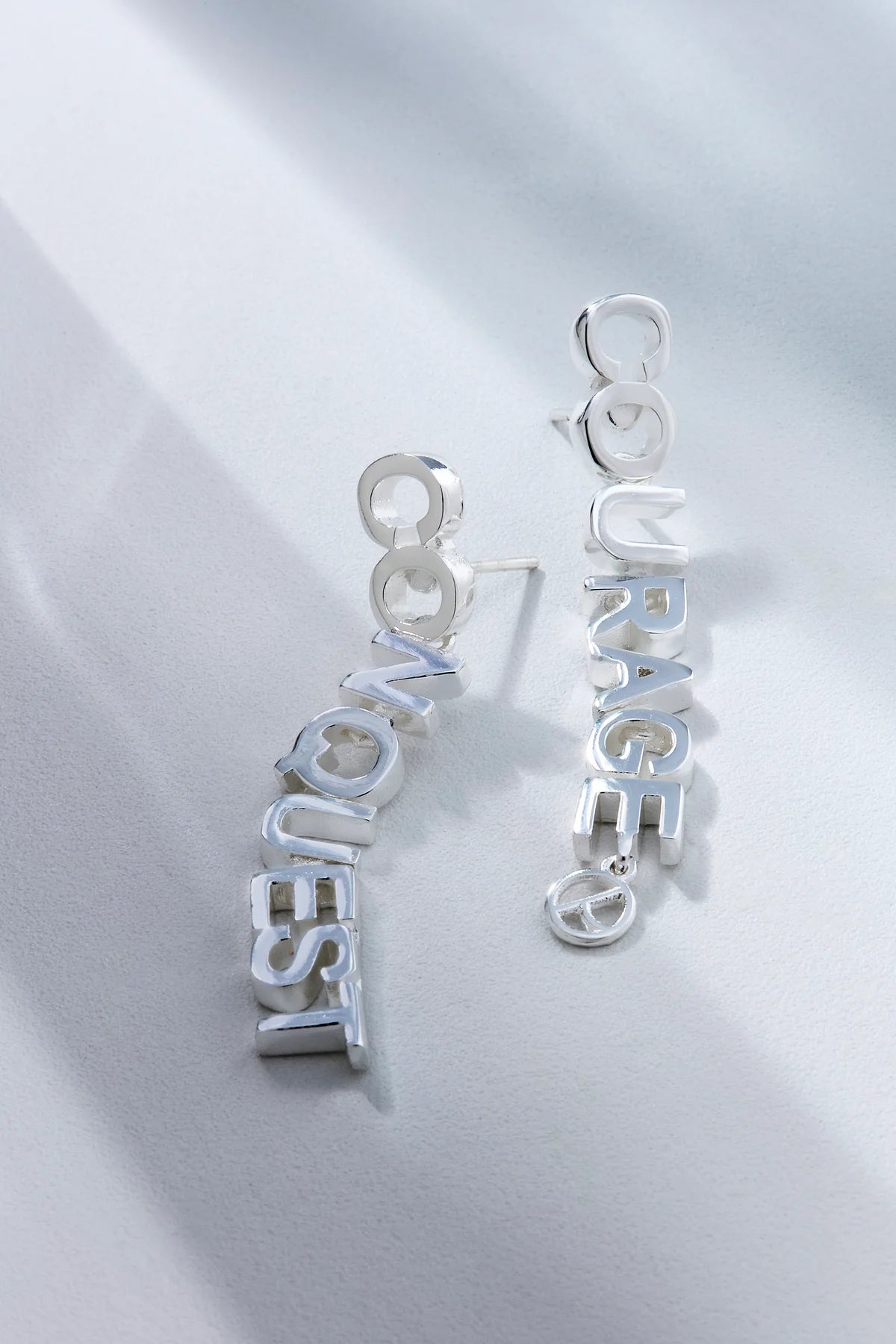 Orecchino Courage And Conquest