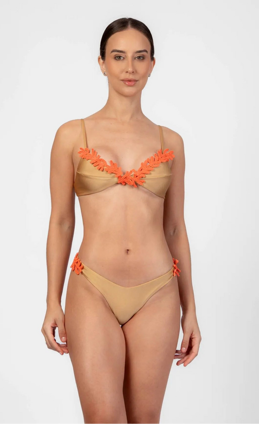 Bikini a triangolo in Coralli