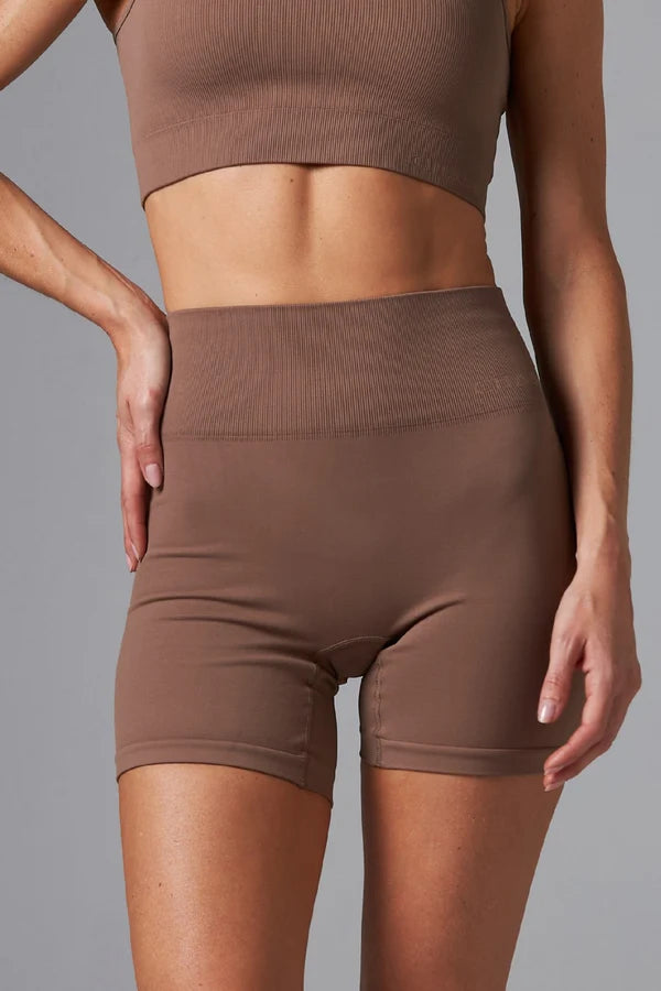 Short Outsider Seamless