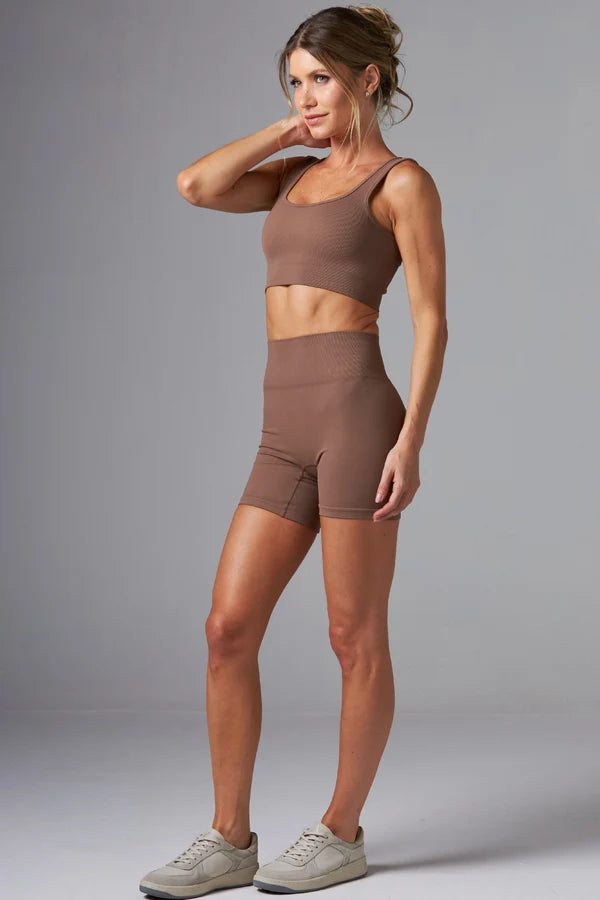 Short Outsider Seamless