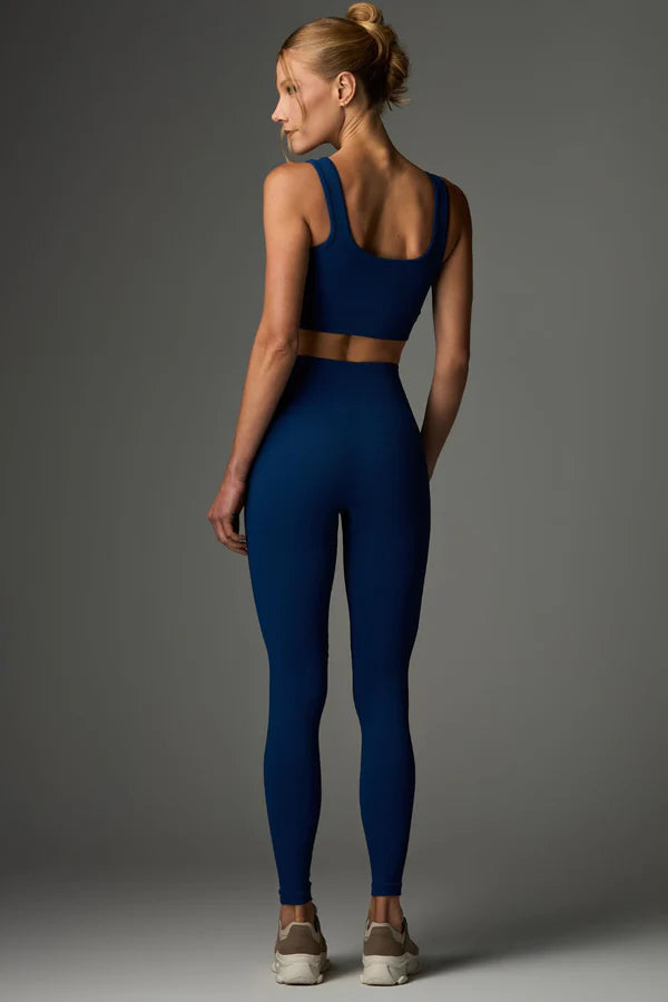 Top Outsider Seamless