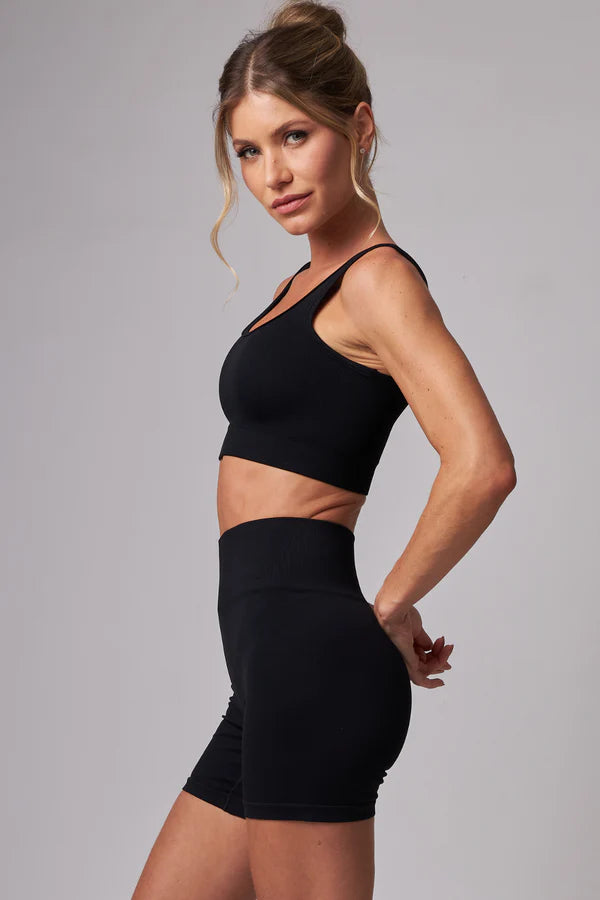 Top Outsider Seamless